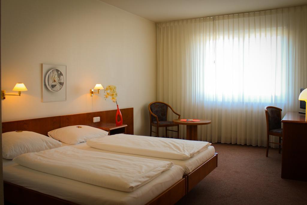 Hotel La Taverna ロースバッハ・フォア・デア・ヘーエ 部屋 写真